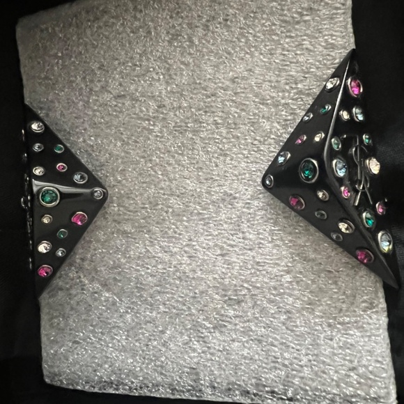 Authentic YSL earrings clip on - Picture 2 of 5